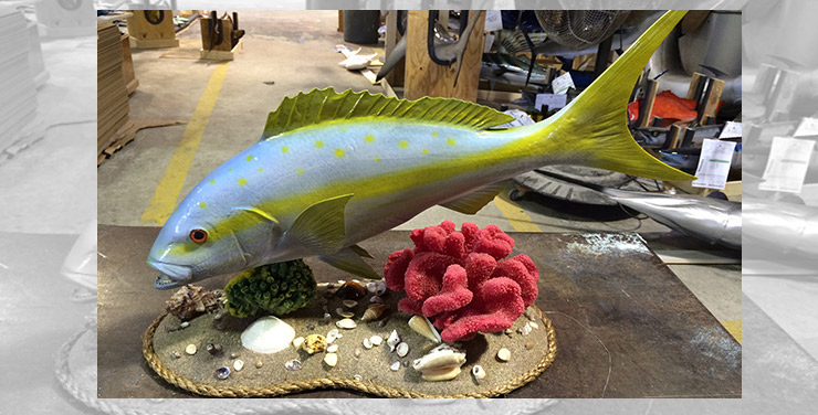 Yellowtail snapper custom replica on wood plaque Yellowtail snapper custom mount on wood plaque